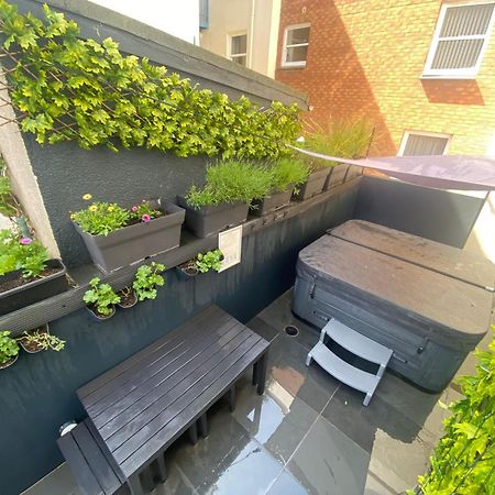 3 The View Apartments Ilfracombe - Hot Tub, Parking, Lift, Ev Bagian luar foto