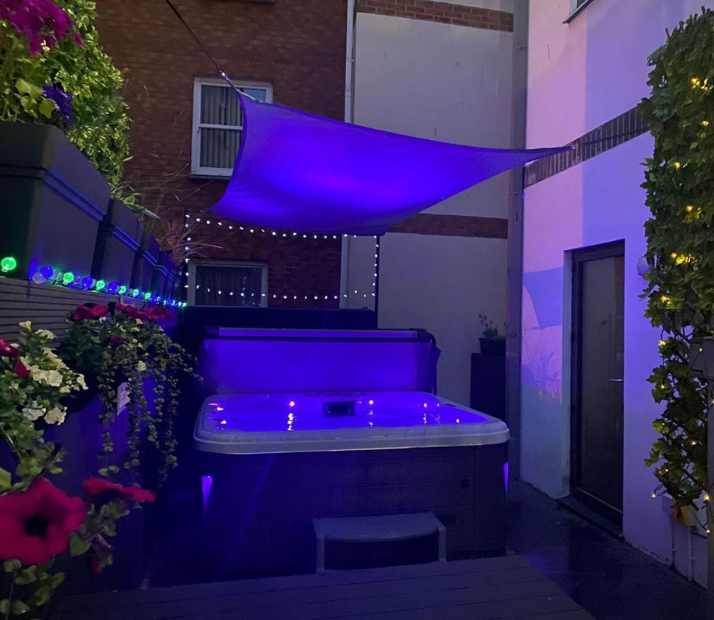 3 The View Apartments Ilfracombe - Hot Tub, Parking, Lift, Ev Bagian luar foto