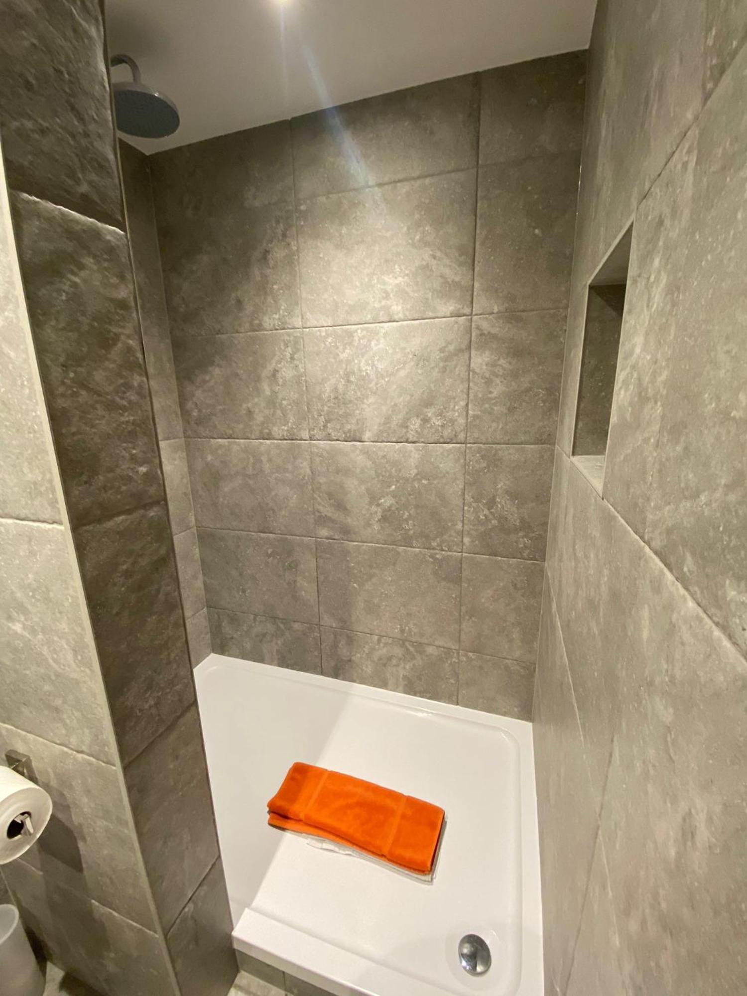 3 The View Apartments Ilfracombe - Hot Tub, Parking, Lift, Ev Bagian luar foto