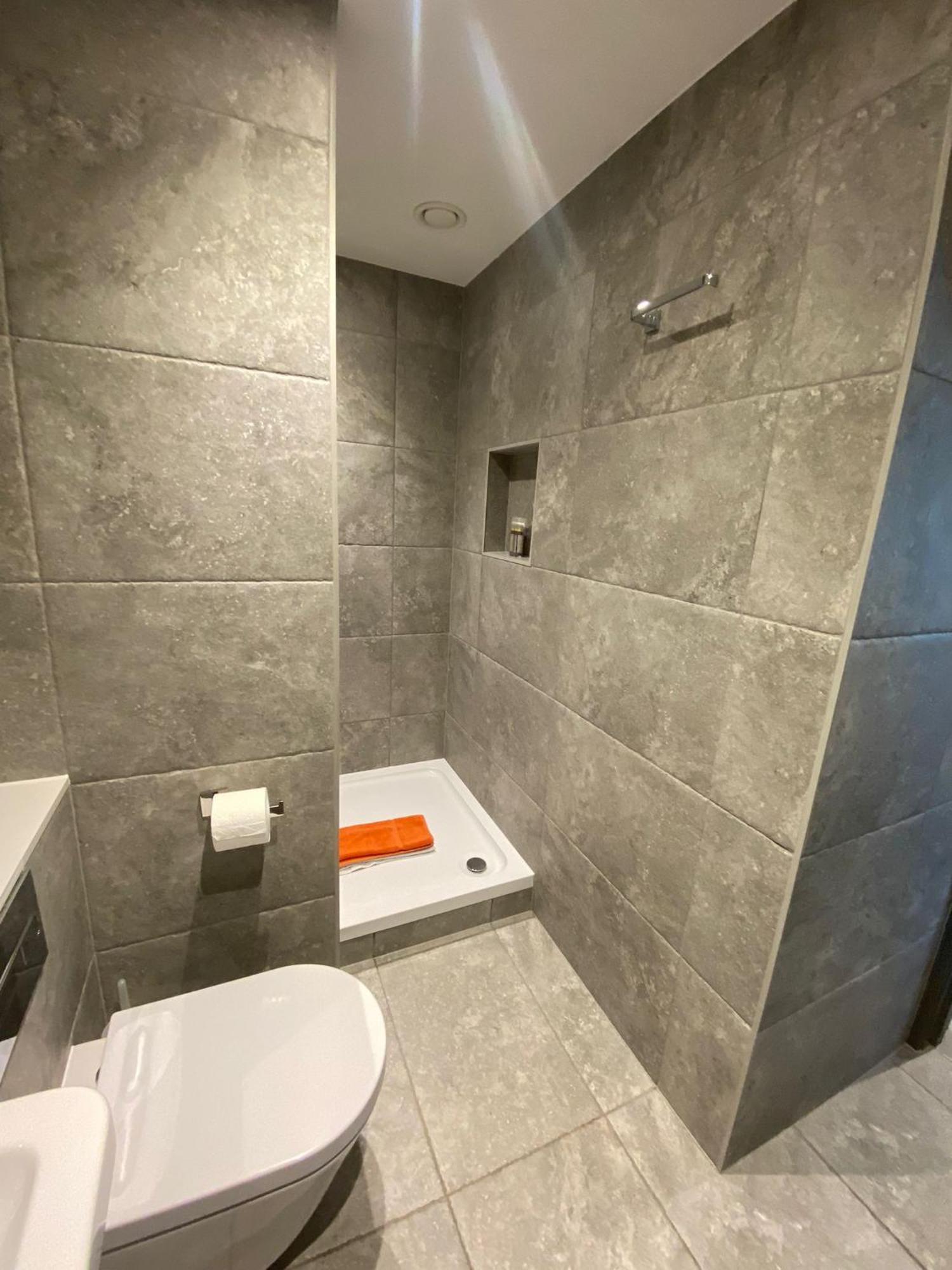 3 The View Apartments Ilfracombe - Hot Tub, Parking, Lift, Ev Bagian luar foto
