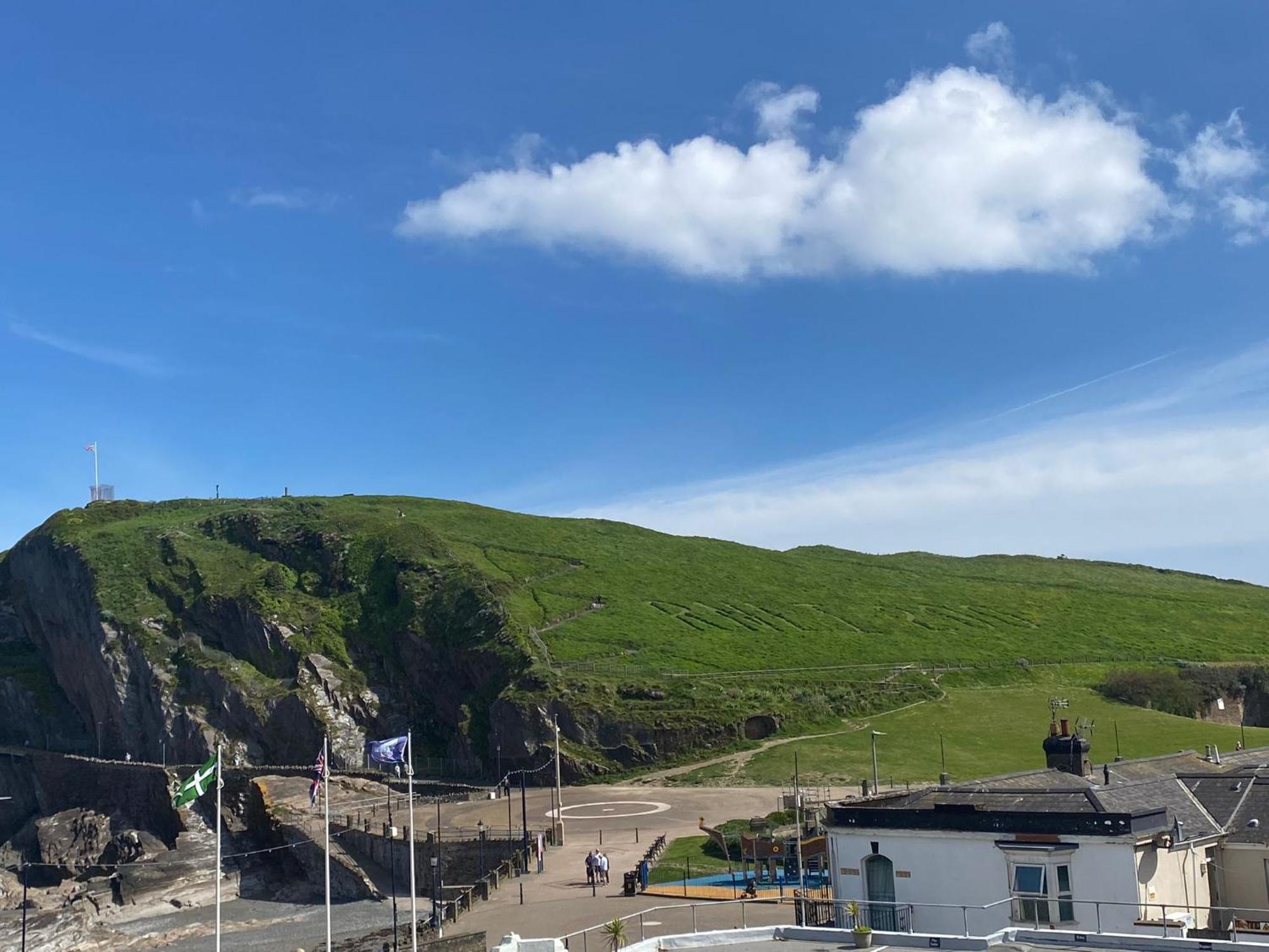 3 The View Apartments Ilfracombe - Hot Tub, Parking, Lift, Ev Bagian luar foto