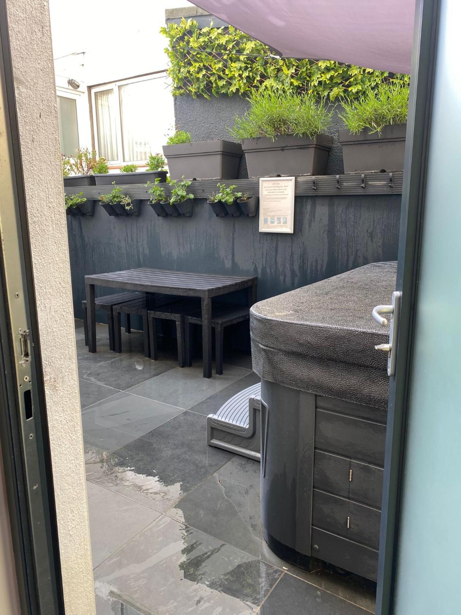 3 The View Apartments Ilfracombe - Hot Tub, Parking, Lift, Ev Bagian luar foto