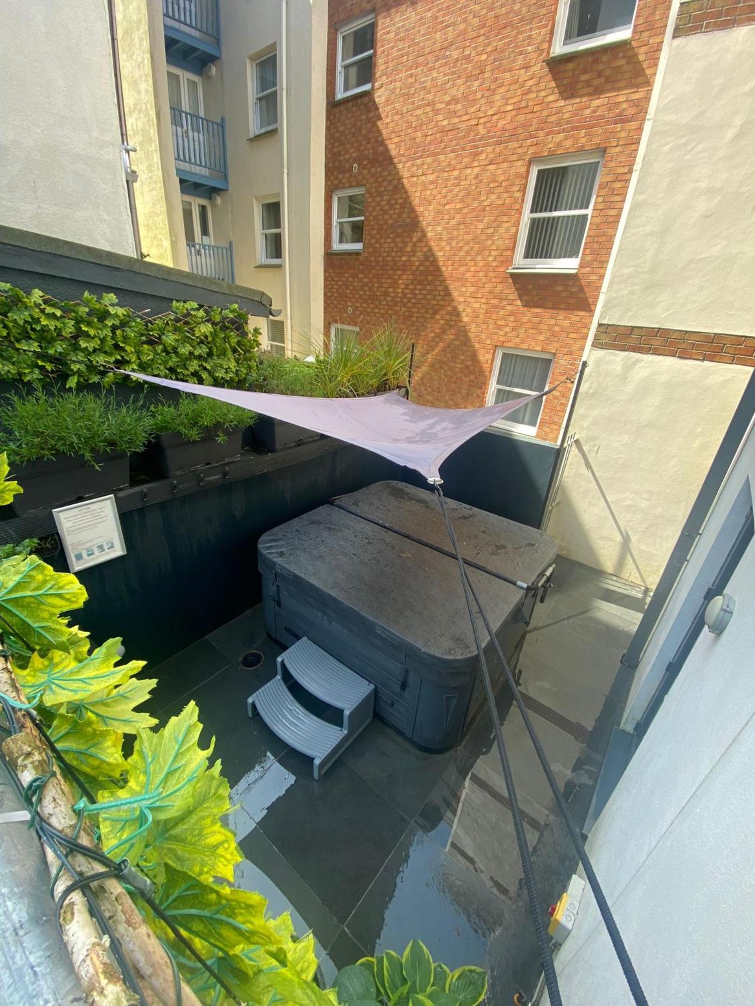 3 The View Apartments Ilfracombe - Hot Tub, Parking, Lift, Ev Bagian luar foto