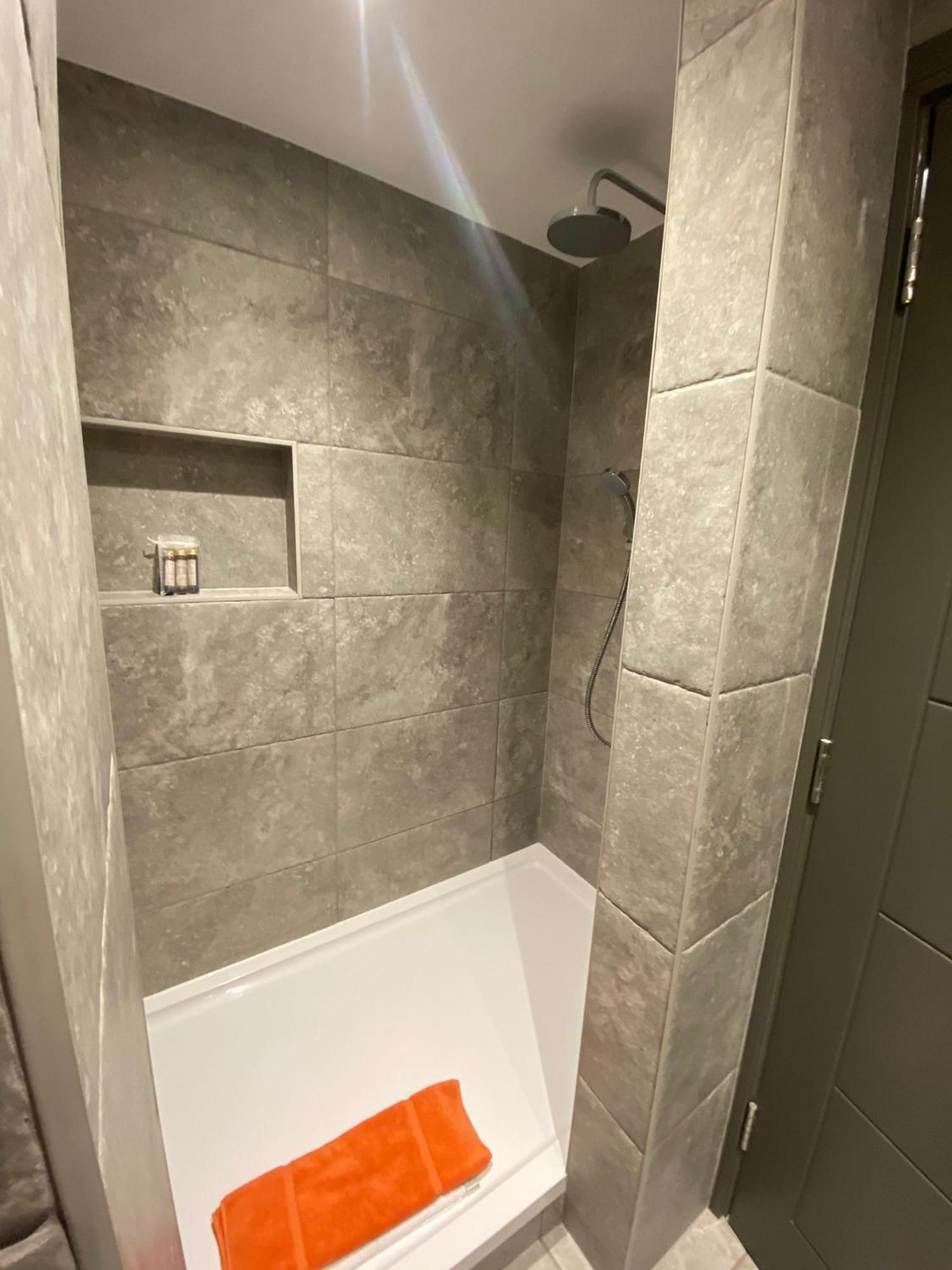 3 The View Apartments Ilfracombe - Hot Tub, Parking, Lift, Ev Bagian luar foto