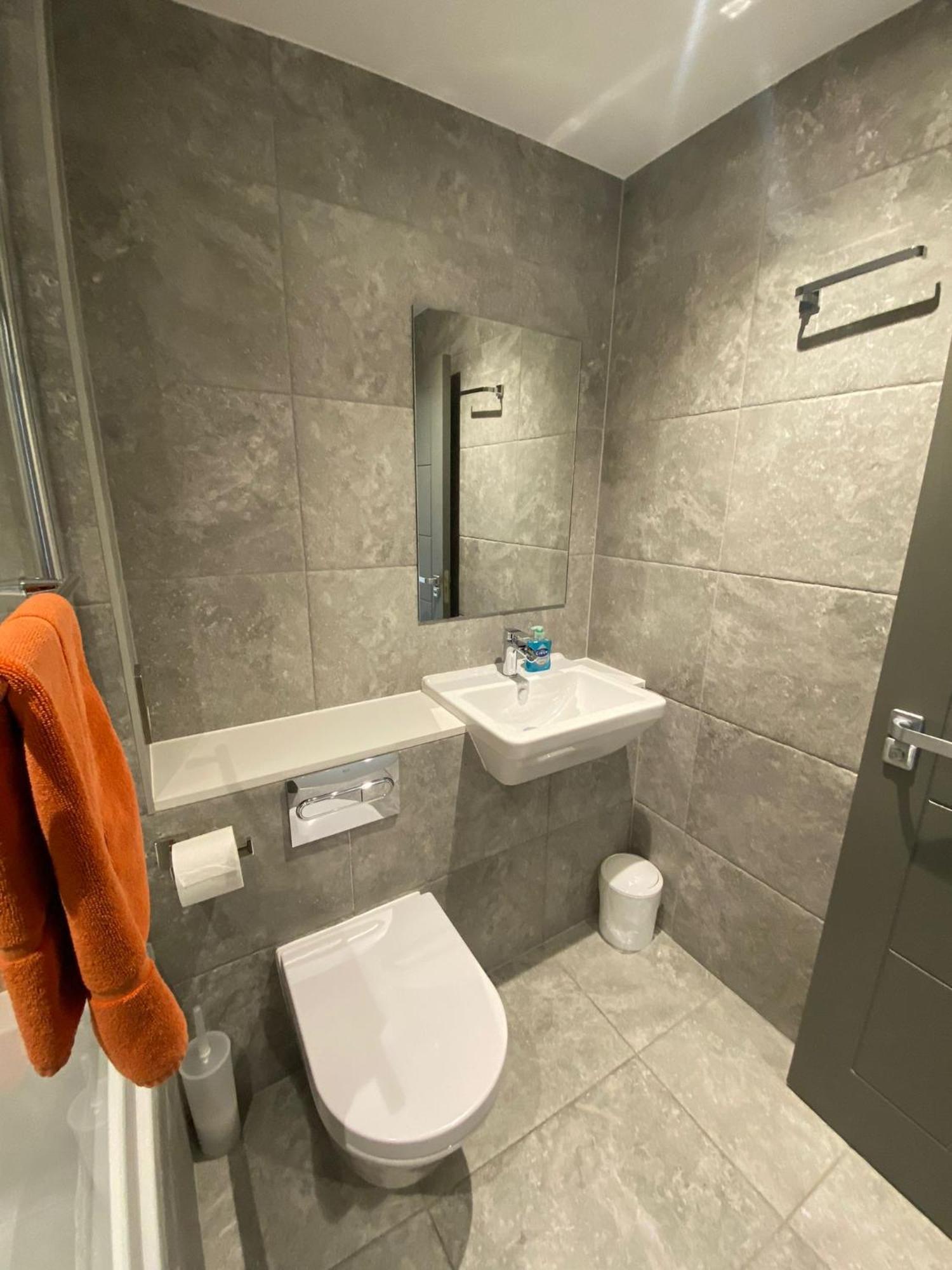 3 The View Apartments Ilfracombe - Hot Tub, Parking, Lift, Ev Bagian luar foto
