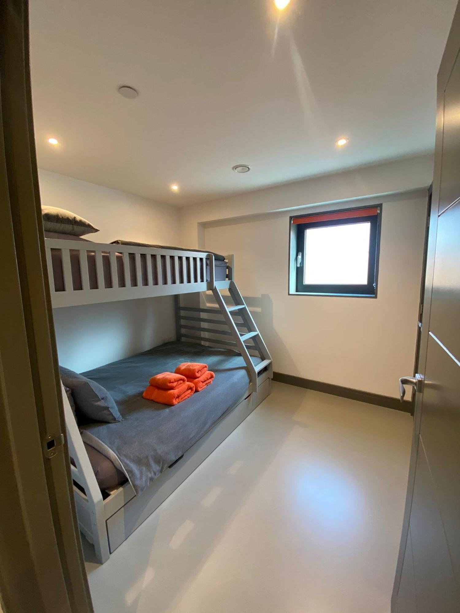 3 The View Apartments Ilfracombe - Hot Tub, Parking, Lift, Ev Bagian luar foto
