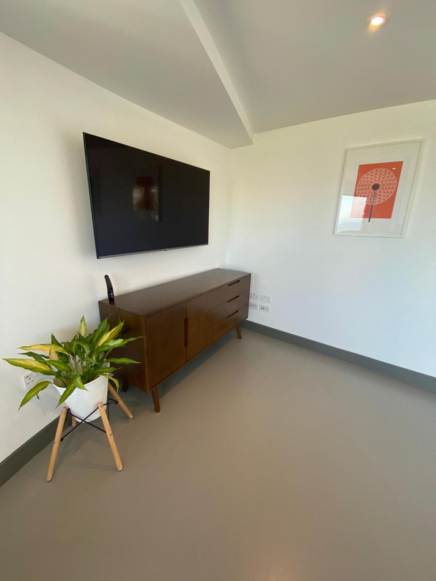 3 The View Apartments Ilfracombe - Hot Tub, Parking, Lift, Ev Bagian luar foto